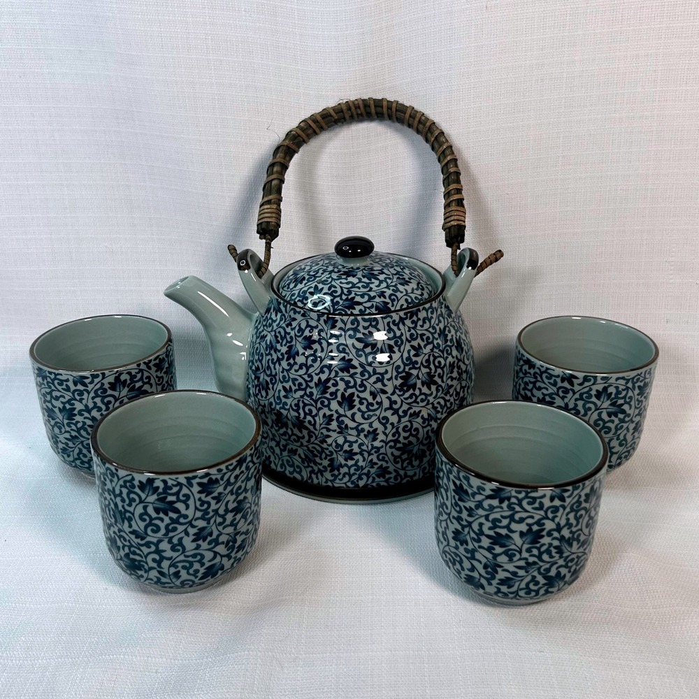 World Market Blue Floral Porcelain Tea Set Teapot Infuser Bamboo Handle 4 Cups